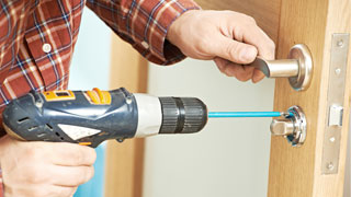 Automotive Locksmith at Ne Philly   Discount Shopping Philadelphia, Pennsylvania